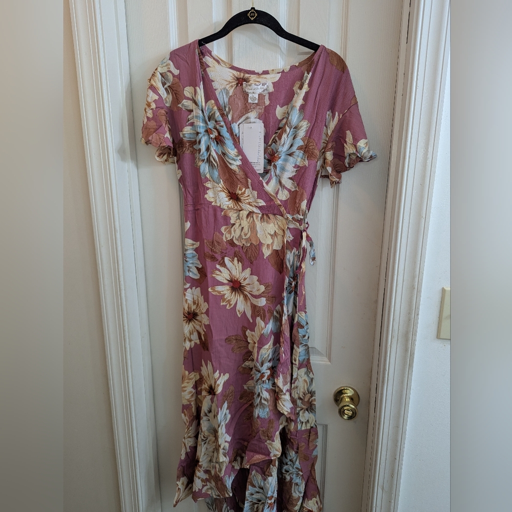 Band of the Free Liza Mauve Floral Wrap Maxi Dress NWT - Picture 7 of 11